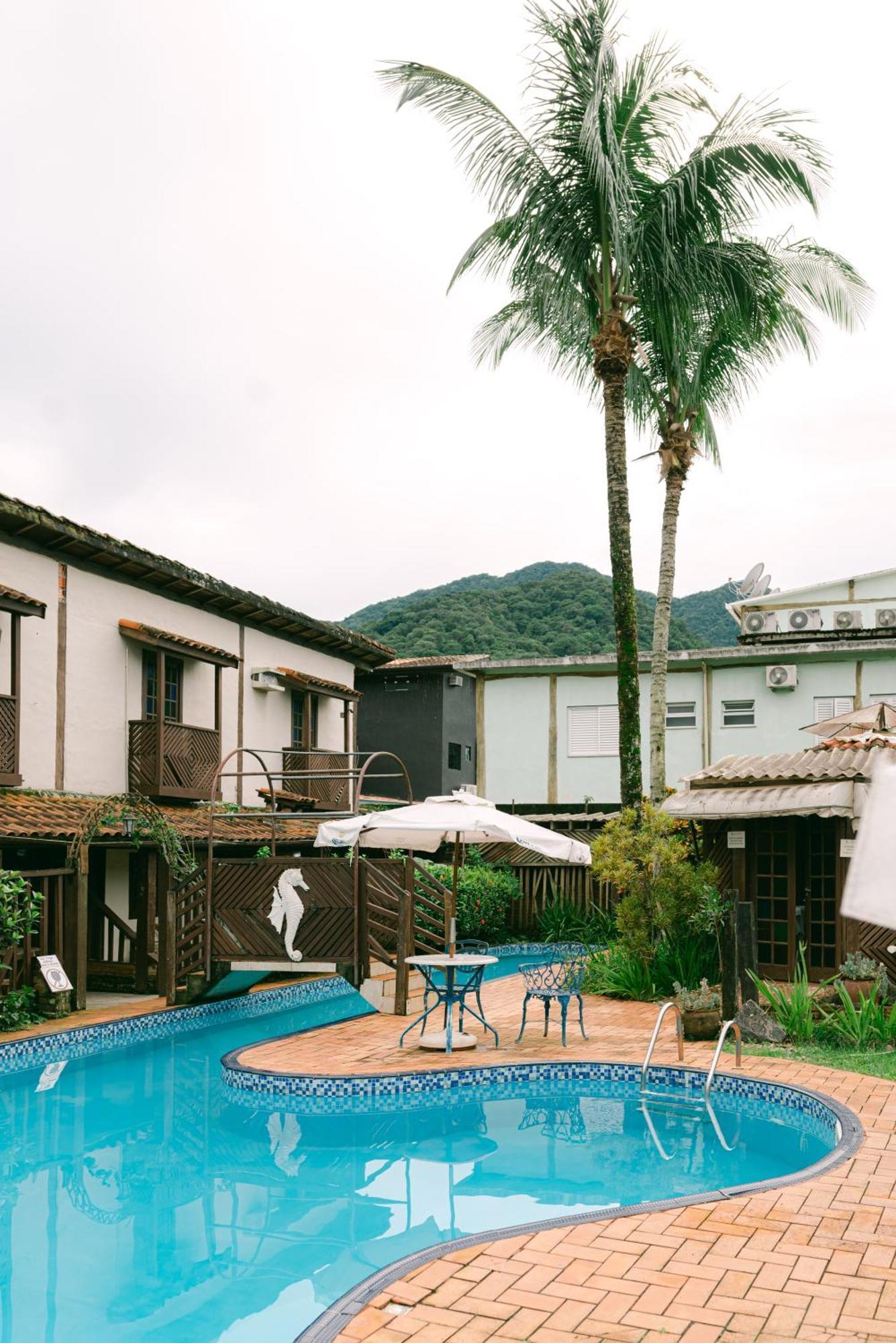 Lua Lodge *